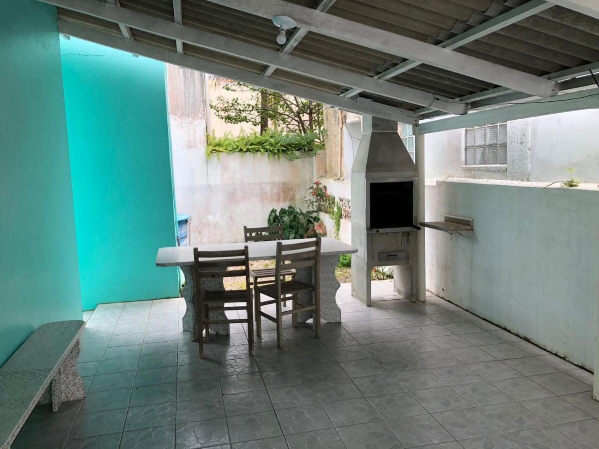 Casa Praia Em บอมบินญัส ภายนอก รูปภาพ
